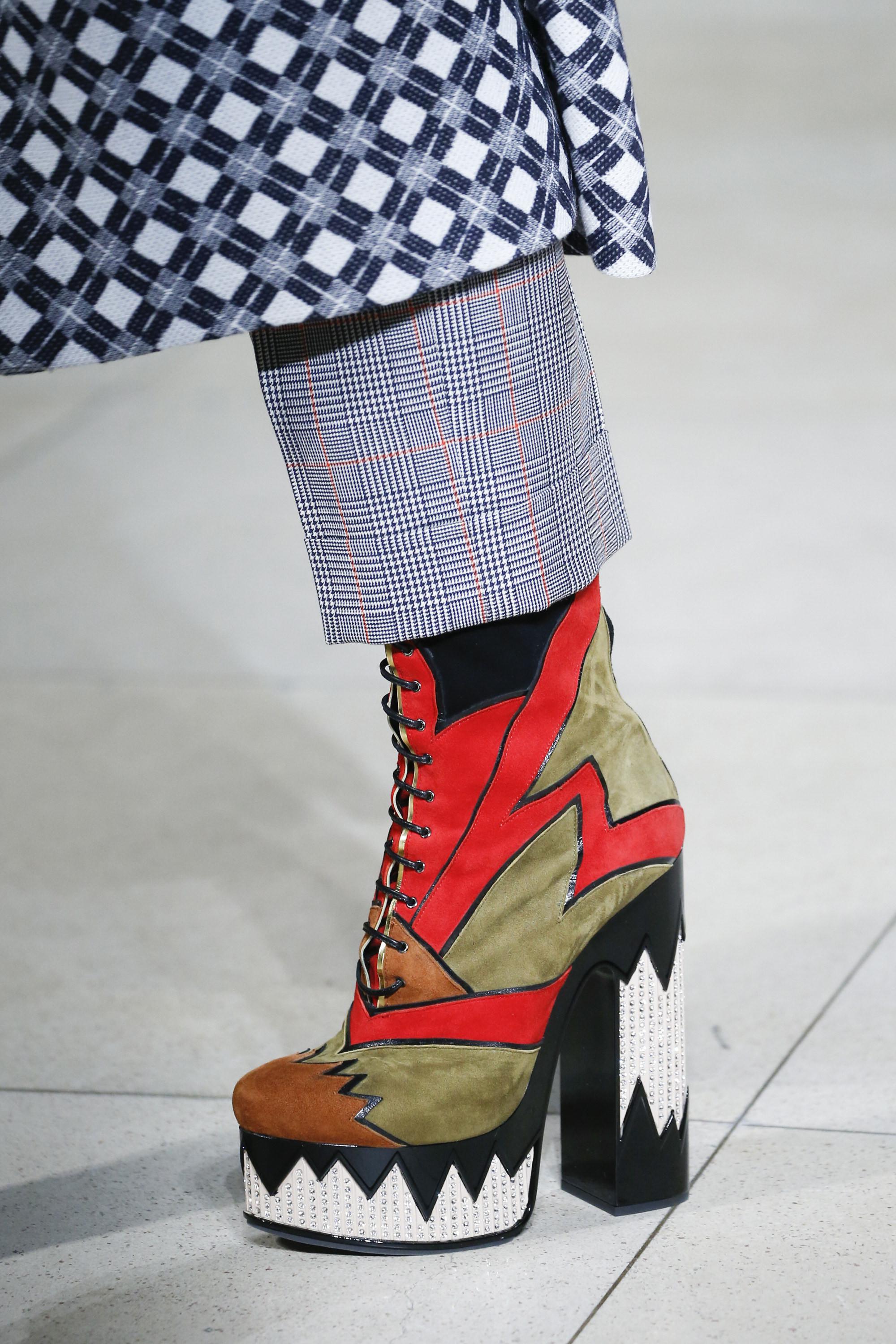 HOT SHOES  Strappy Sandal  Platform Boots Jadi Favorit 