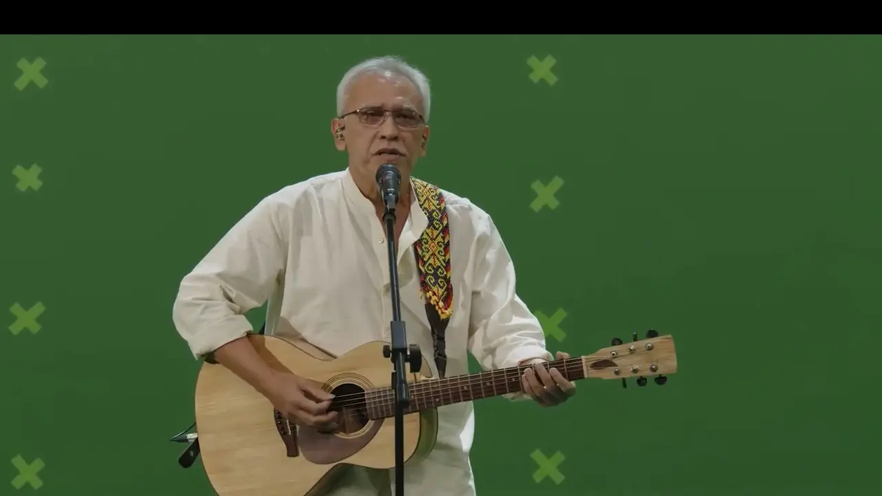 Iwan Fals di Konser Suara Cahaya Nusantara