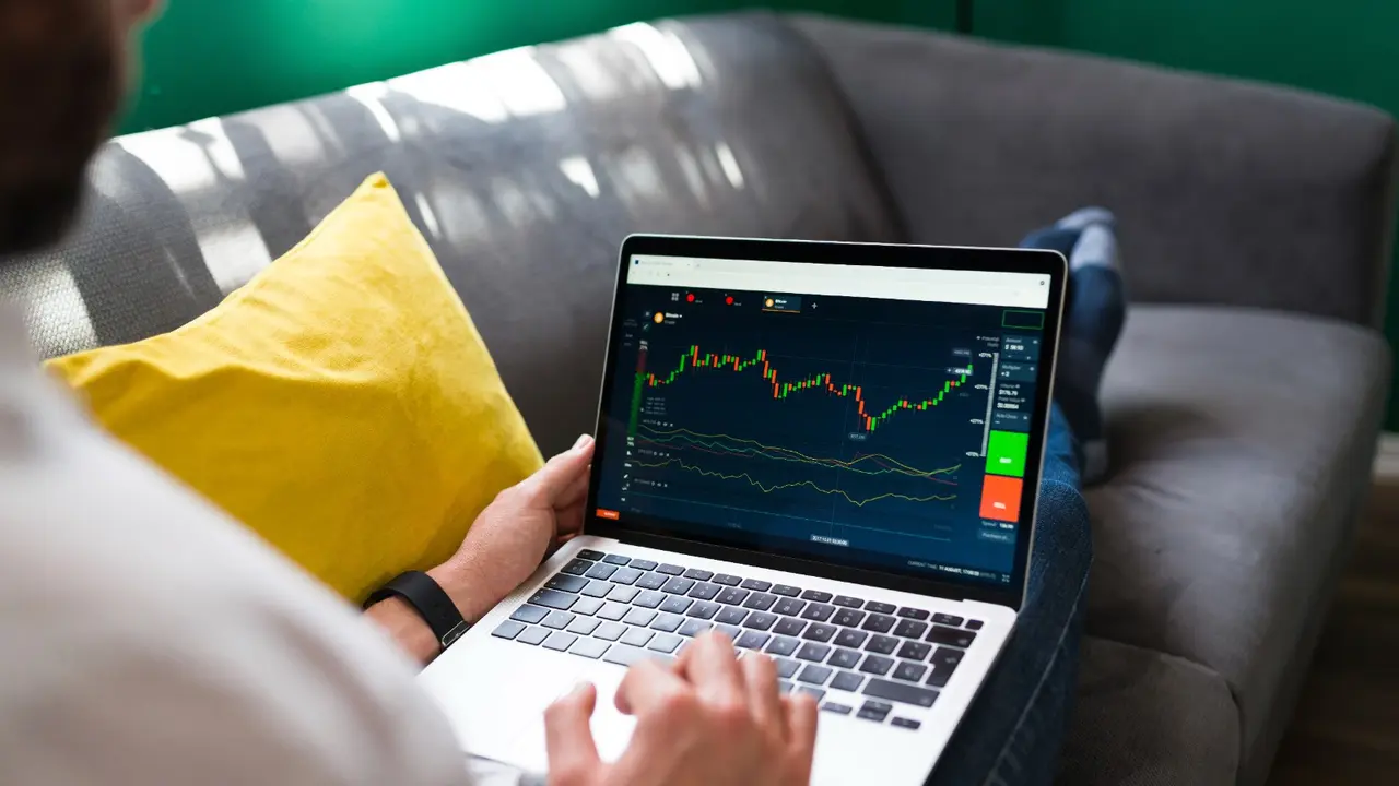 Hakim AS Kritik SEC Terkait Penanganan Kasus Binance