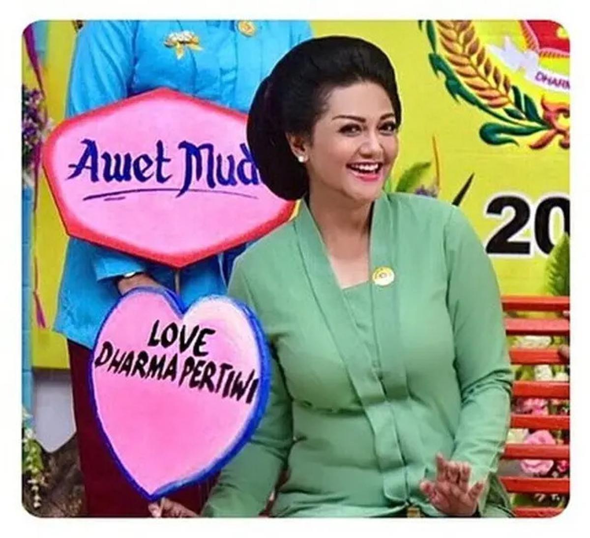 6 Potret Lawas Bella Saphira saat Pakai Seragam Ibu Persit, Elegan dan Berwibawa