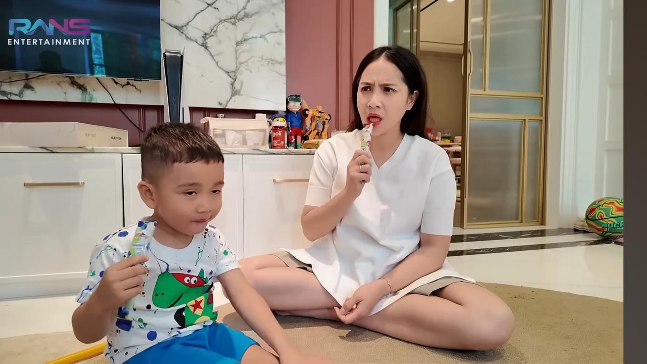 Perbincangan Nagita Slavina dan Sus Rini Soal Baju Rayyanza di Hong Kong, Cipung Ikut Nimbrung Bikin Ngakak