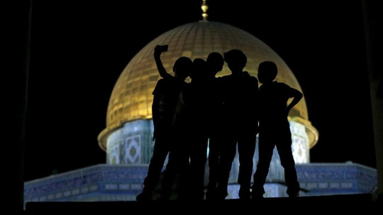 Ramadan, demam selfie mewabah di Kubah Batu Yerusalem