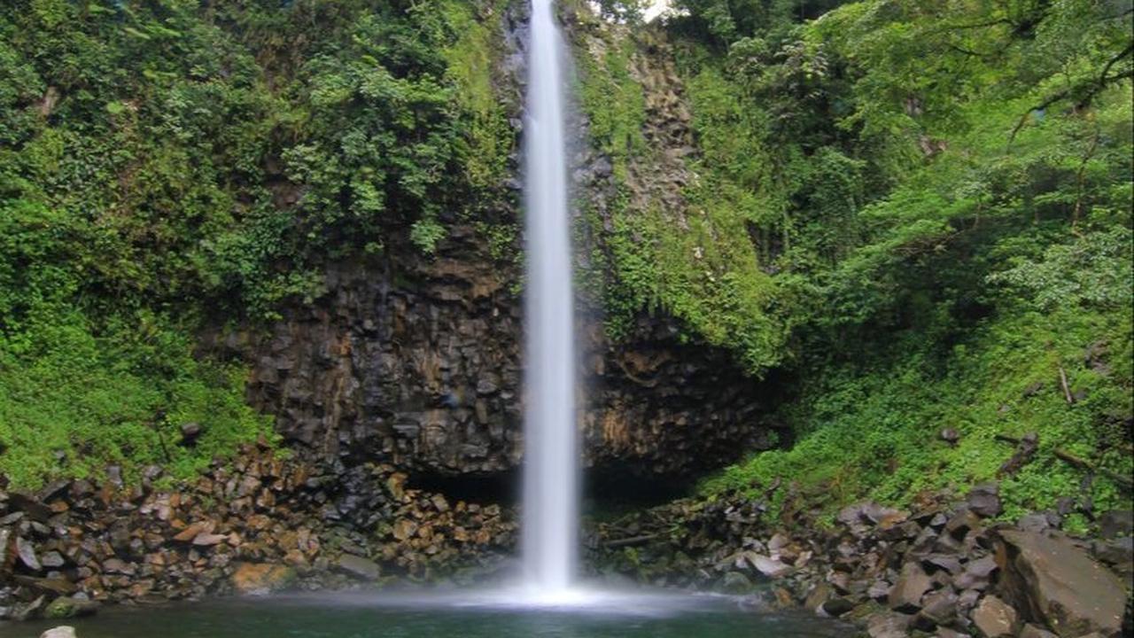 <b>2. Diyakini Tempat Mandi Para Dewi</b>