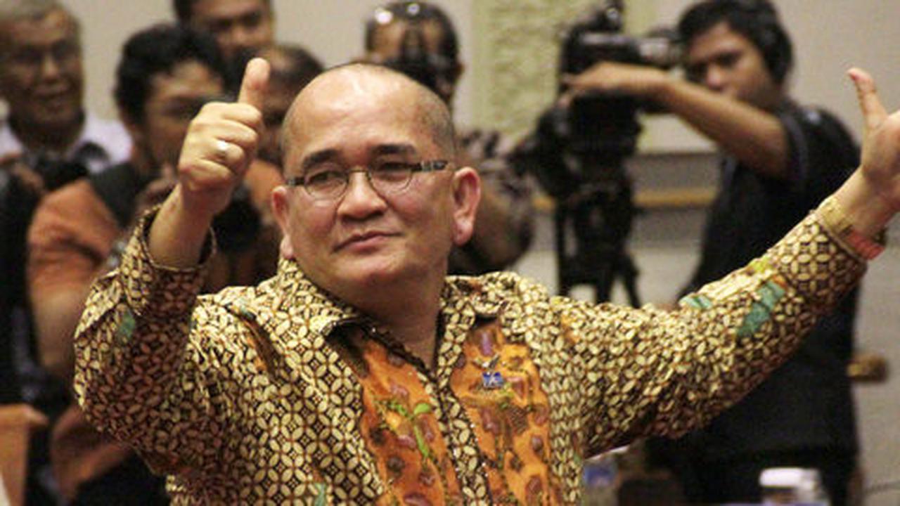 Budi Waseso dicopot, Ruhut nyanyi panggung sandiwara depan Kapolri