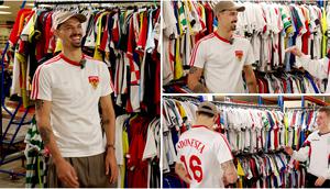 Tijjani Reijnders memakai jersey Timnas Indonesia klasik, match worn tahun 1991. (YouTube AwayDays)