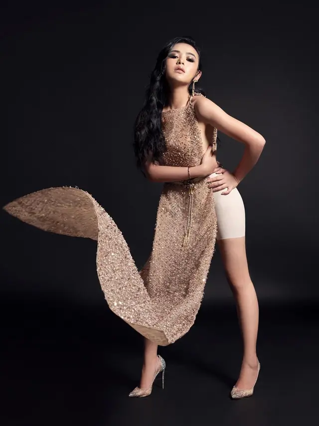 Biasa Tampil Natural, Ini 6 Gaya Amanda Manopo dalam Makeup Tebal