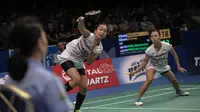 Ganda putri Indonesia Della Destiara Haris / Rosyita Eka Putri Sari tersingkir di babak delapan besar Indonesia Open 2017. (Liputan6.com/Faizal Fanani)
