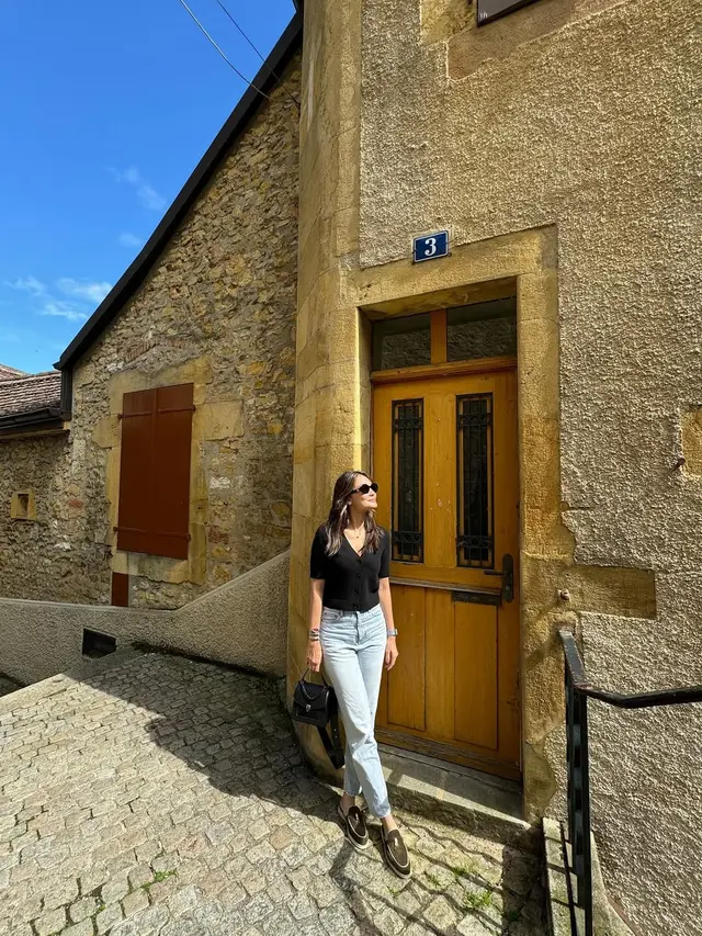 Outfit Padu Padan Jeans ala Luna Maya (Foto: Instagram @lunamaya)