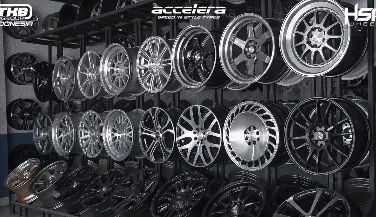 HSR Wheel merupakan salah satu velg aftermarket yang sudah cukup terkenal di Indonesia. HSR menawarkan sangat banyak pilihan model, mulai dari elegan, sporty, hingga off-road sudah dibuat oleh brand kepunyaan Aldhy Rais ini. Salah satu keunikan dari HSR adalah kemampuan membuat velg custom order sesuai dengan desain yang diinginkan konsumen. (Source: hsrwheel.com)