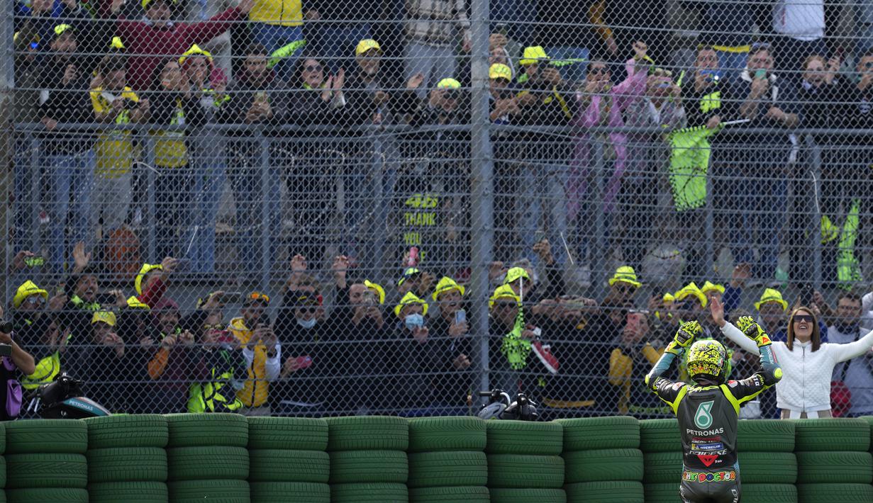 Foto Momen Emosional Valentino Rossi Di Motogp Emilia Romagna Bola Liputan6 Com