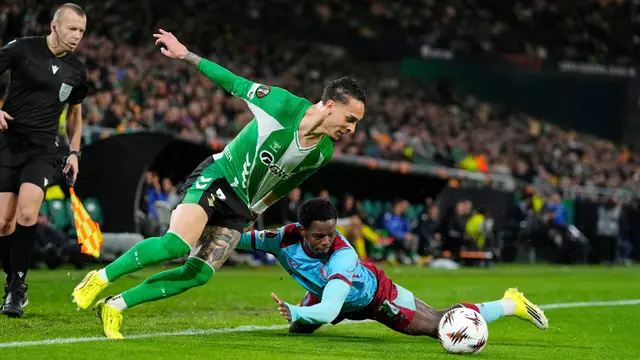 Foto: Antony Jadi Keran Gol dan Bawa Real Betis ke Babak 16 Besar Liga Europa 2025/2026