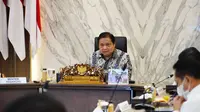 Menko Perekonomian Airlangga Hartarto dalam Rapat Koordinasi Terbatas (Rakortas) Pembahasan Penanganan Penyakit Mulut dan Kuku pada Hewan Ternak yang diadakan hari Rabu (29/6/2022). (Dok Kemenko Perekonomian)