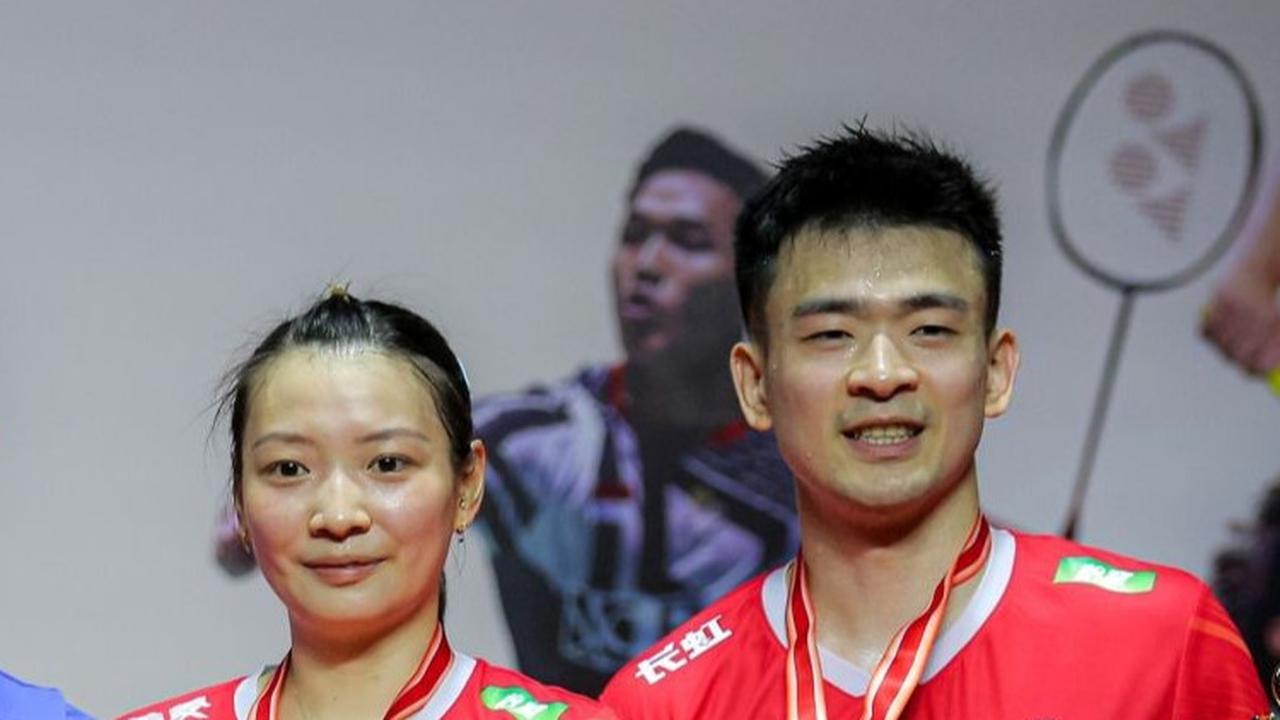 FOTO: Hajar Jepang, Ganda Campuran China Zheng/Huang Ukir Sejarah Juara Lima Kali di Indonesia Masters