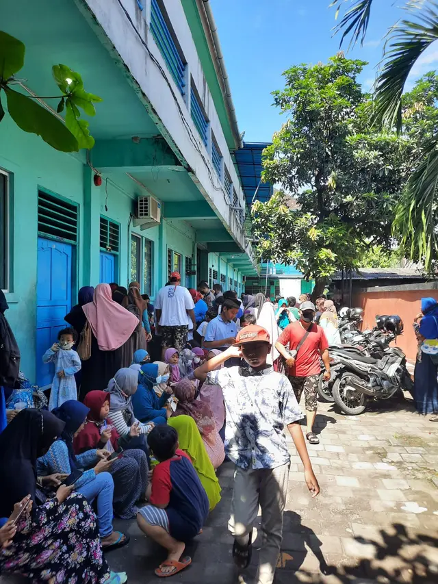 Vaksinasi Anak di Madrasah Ibtidaiyah Al-Muhajirin, Denpasar Selatan