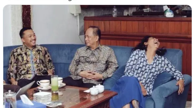 Edhy Prabowo Ditangkap KPK, Begini Meme Kocak Buatan Netizen  Komisi Pemberantasan Korupsi (KPK) menangkap Menteri Kelautan dan Perikanan (K