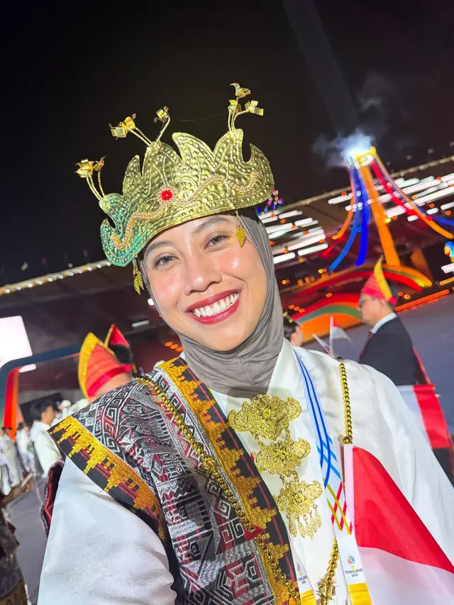 6 Pesona Busana Adat Megawati Hangestri di Opening Ceremony SEA Games 2025