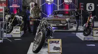 Aneka kendaraan dipamerkan di IIMS Hybrid 2021, JiExpo Kemayoran, Jakarta, Jumat (16/4/2021).  Pemerintah memberikan prioritas terhadap pengembangan industri otomotif agar bisa lebih berdaya saing global sesuai dengan sasaran pada peta jalan Making Indonesia 4.0. (Liputan6.com/Johan Tallo)