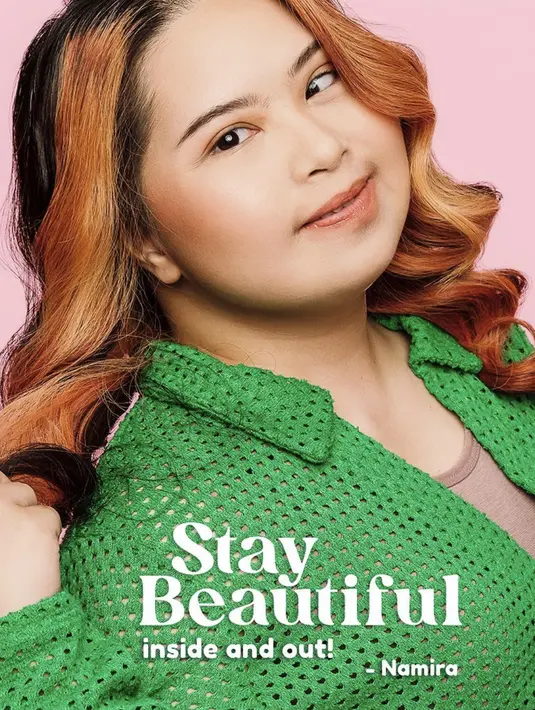 Dengan rambut yang di styling begitu trendu, outfit seru, dan makeup sederhana, Namira Zania tampak begitu fresh.  [Foto: Instagram/ Namira Zania]