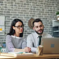 Tips menghindari drama cinta dan karier./copyright unsplash/Vitaly Gariev