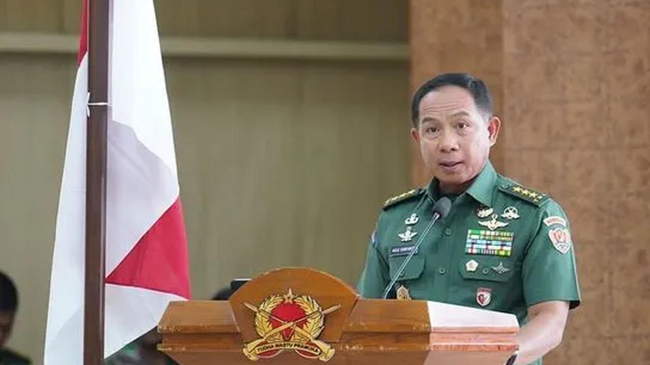 Dia tercatat pernah menduduki sejumlah jabatan strategis di militer. Mulai dari, Dandim 0735/Surakarta tahun 2009-2011, Danrem 132/Tadulako periode 2017–2018, hingga Danrem 061/Suryakancana tahun 2020.<br>