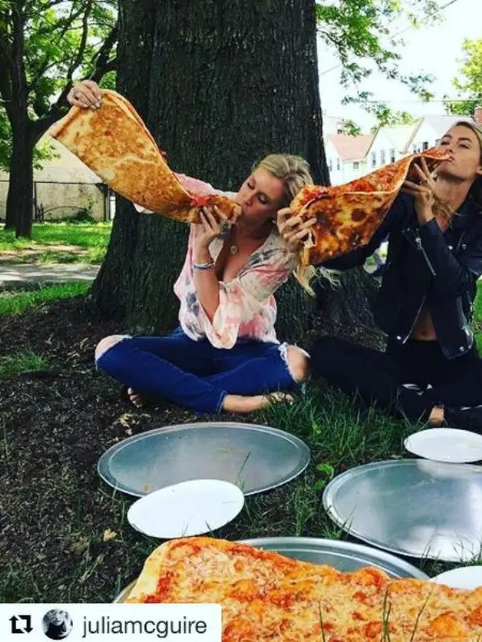 [Bintang] Ini Nih Pizza yang Nggak Bakalan Rela Kamu Bagi-bagi