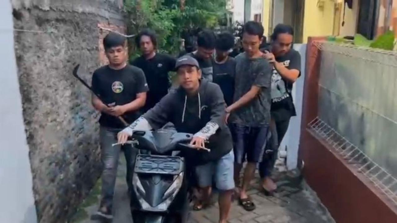 Polisi Tangkap Lima Pelaku Perampasan Modus Kenalan Online di Bekasi, Korban Dibacok
