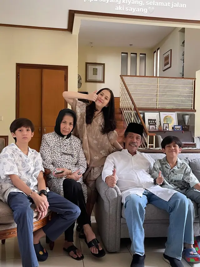 Adhisty Zara dan Acil Bimbo