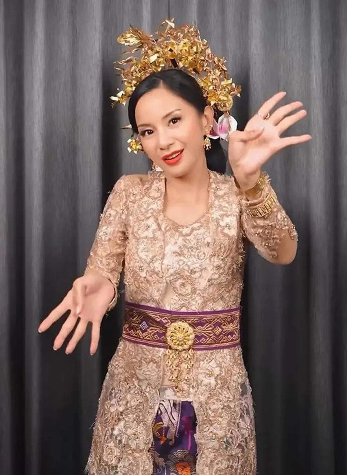 7 Potret Kirana Larasati Kenakan Busana Adat dari Berbagai Daerah di Indonesia, Ekspresikan Kebanggaan