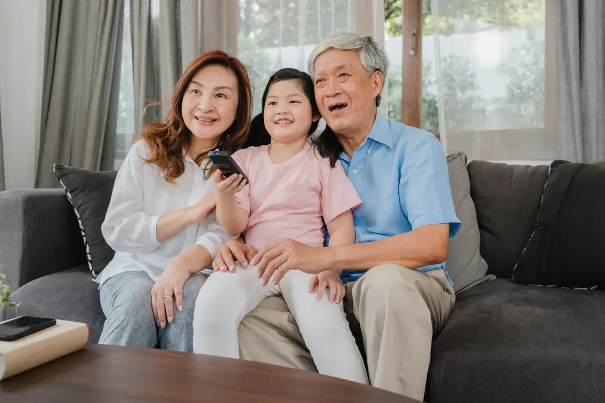 kakek nenek dan cucu