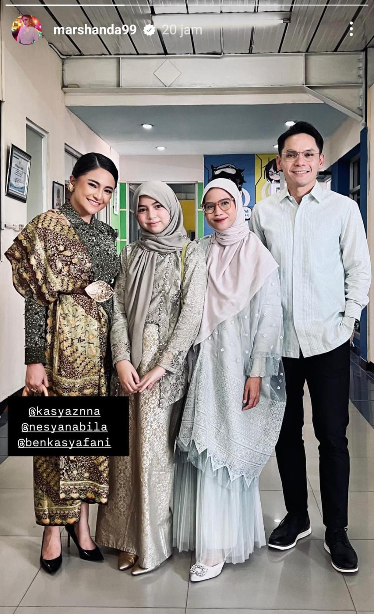 Potret Marshanda Dampingi Sienna Wisuda, Kompak Bareng Nesya Ayu Nabila