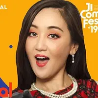 Jangan lewatkan penampilan Yumi ya.