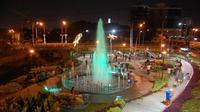 Taman Bungkul adalah salah satu objek wisata keluarga di Surabaya (Foto: ragamnusantara.info)
