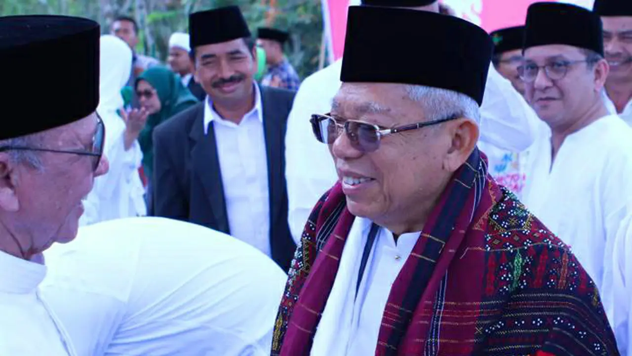 Cawapres Ma'ruf Amin diangkat menjadi warga Mandailing Natal.