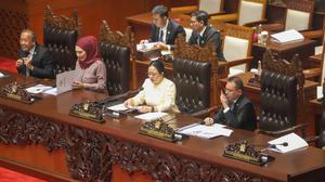 RUU Lalu Lintas Angkutan Jalan Resmi Jadi Usul Inisiatif DPR
