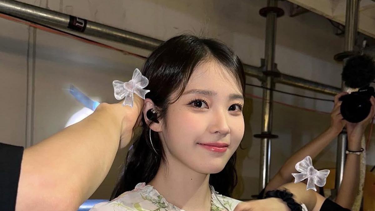 IU Siap Comeback Mei 2025, Gandeng Cha Eun Woo di MV Terbaru