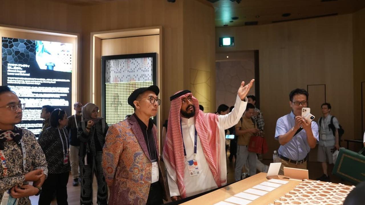 Menteri Kebudayaan Fadli Zon Kunjungi Paviliun Negara Sahabat di Expo 2025 Osaka