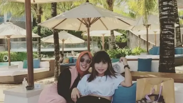 Rohima Alli dan Eva Belisima