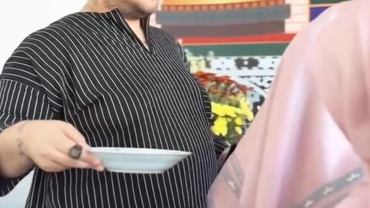 7 Potret Ivan Gunawan Peletakan Batu Pertama, Resmikan Masjid di Pesantrennya Jelang Berangkat Haji