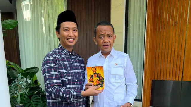 Sejumlah kader muda Partai Golkar yang berasal dari latar belakang organisasi Cipayung dan Badan Eksekutif Mahasiswa (BEM) meluncurkan sebuah buku berjudul Menjaga Nurani Menata Negeri: Persembahan Kader Muda Kepada Sang Ketua.