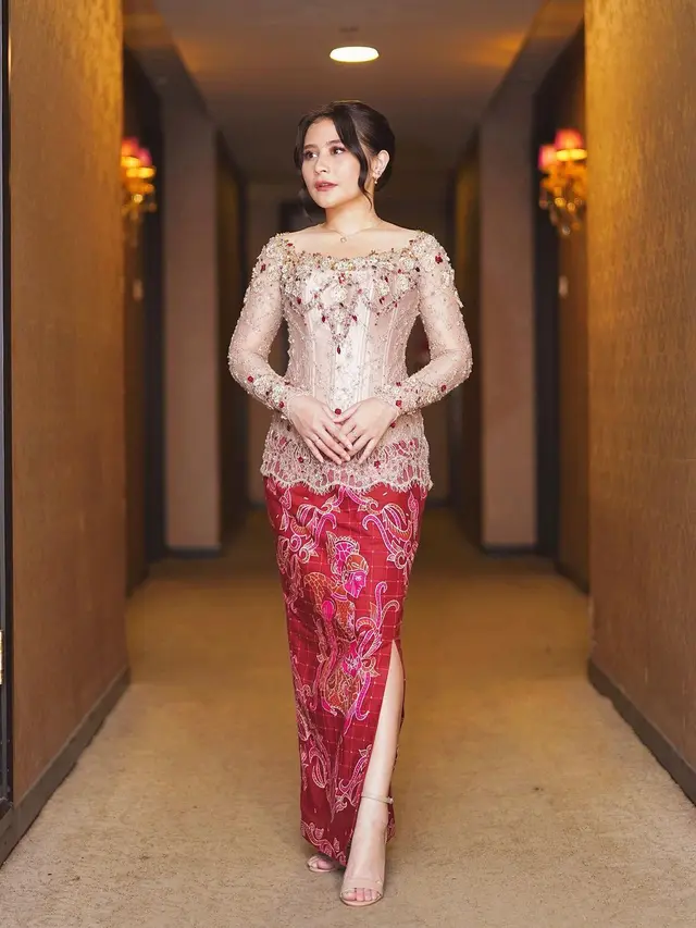 Prilly Latuconsina (Instagram/prillylatuconsina96)