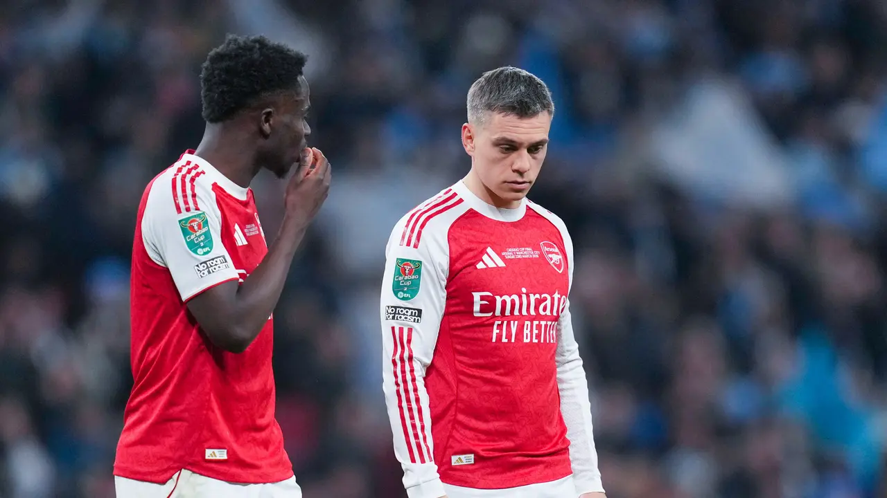 Foto: Wajah Lesu Pemain Arsenal Setelah Gagal Juara Carabao Cup, Pelajaran Berharga dari Manchester City