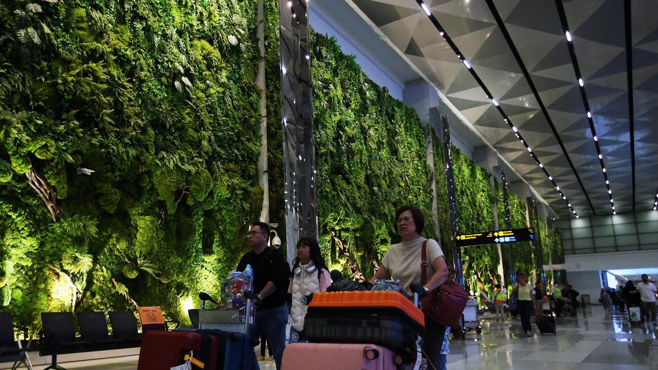 VIDEO: Kejutan Wajah Baru Terminal 3 Soekarno Hatta, Ada Tanaman Dimumikan Hingga Layar Terbesar