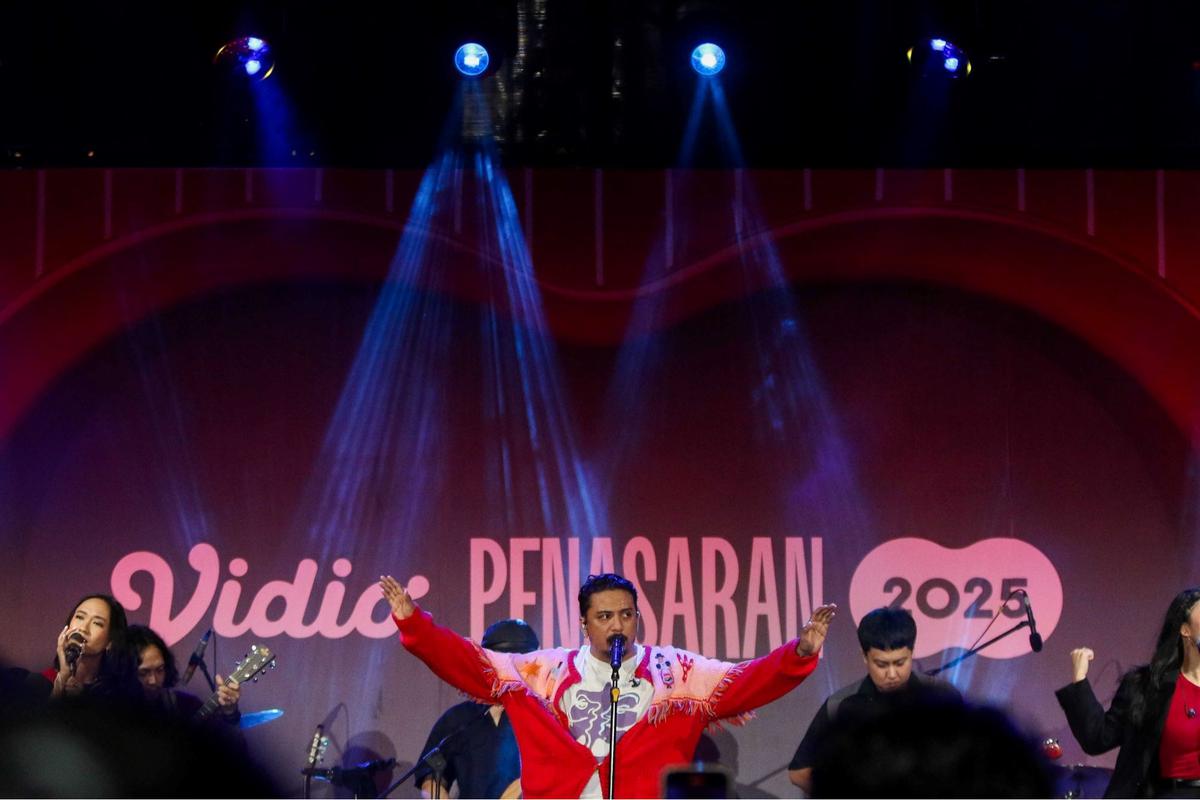 Penampilan Sal Priadi dan Bernadya di Video Penasaran 2025