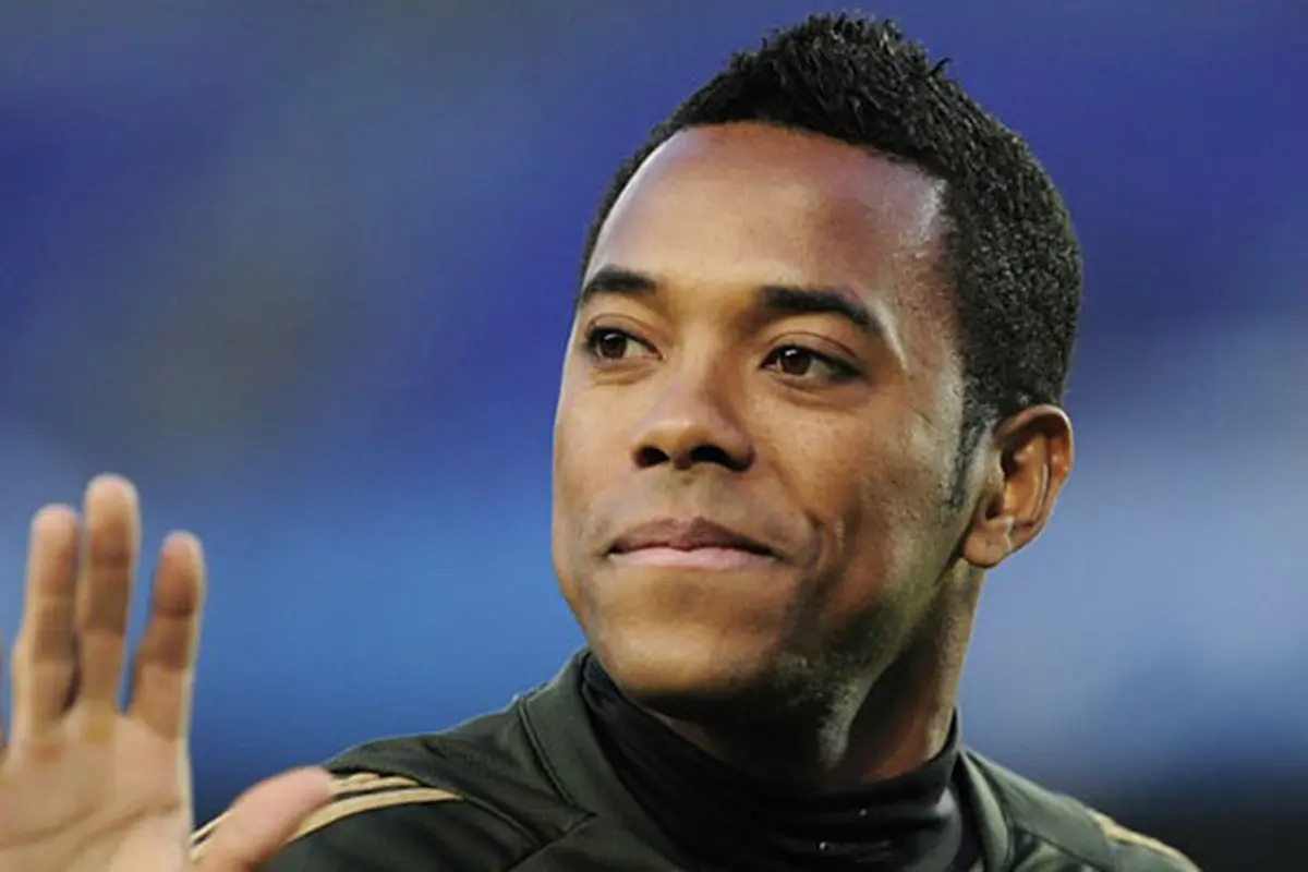 robinho-131101a.jpg