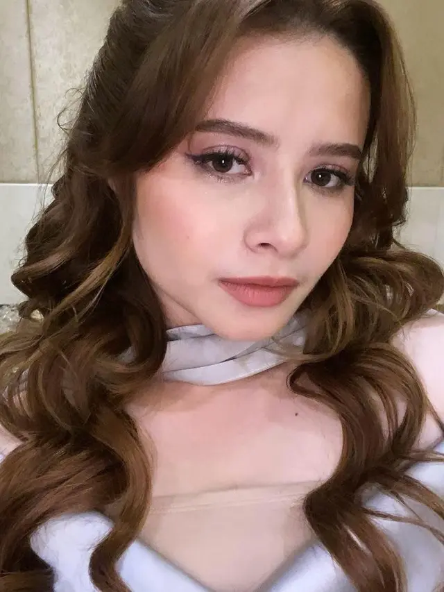 6 Potret Pemeran Mermaid In Love Jadi Bridesmaid di Momen Resepsi Pernikahan Beby Tsabina, Syifa Hadju-Rebecca Klopper Menawan Pakai Dress