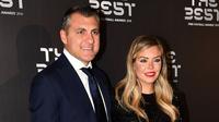 Striker legendaris Italia, Christian Vieri, bersama sang istri Costanza Caracciolo. (AFP/Tiziana Fabi)