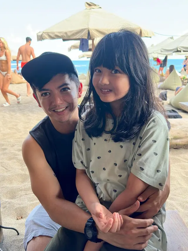 [Fimela] Nicky Tirta dan Putrinya
