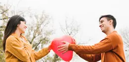 alentine’s Day atau Hari Valentine diperingati setiap tanggal 14 Februari dan dikenal sebagai momen untuk merayakan kasih sayang di berbagai belahan dunia. [Dok/freepik.com]
