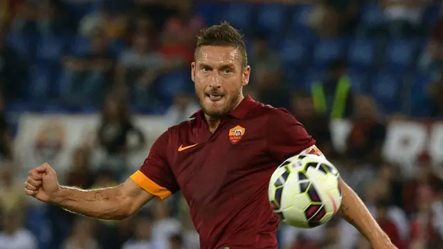AS Roma Menang di Hari Ulang Tahun Totti