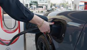 Ford Manfaatkan Supercharger Tesla Atasi Kekhawatiran Isi Baterai EV (Carscoops)